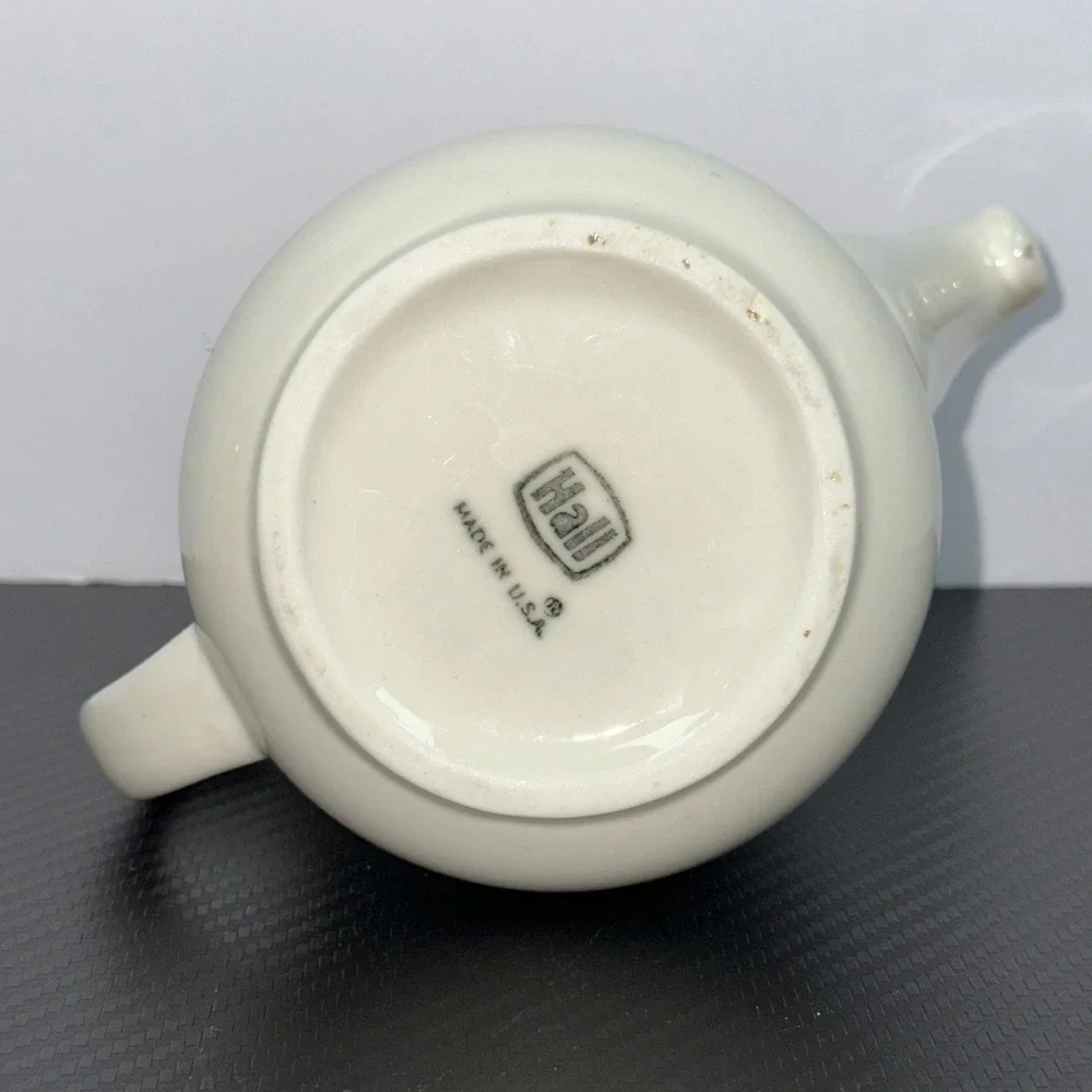 Hall China Cream Small Teapot‎ Made in USA Vintage Restaurant Ware